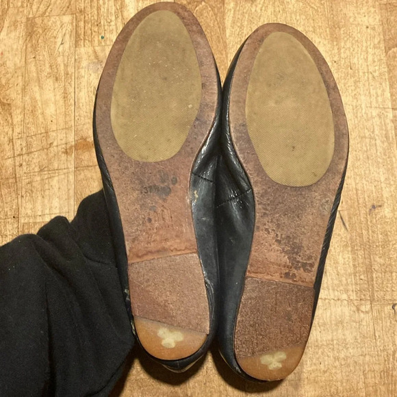 Bloch Black Flats & Loafers with Rounded Toe and Decorative Bow - Picture 4 of 4